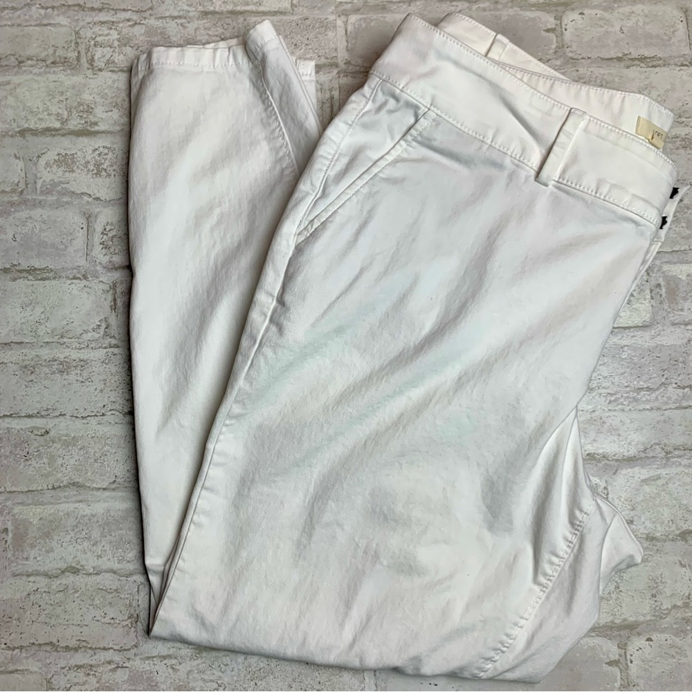Loft White Pants Slim Leg Stretch EUC Women’s Size 16